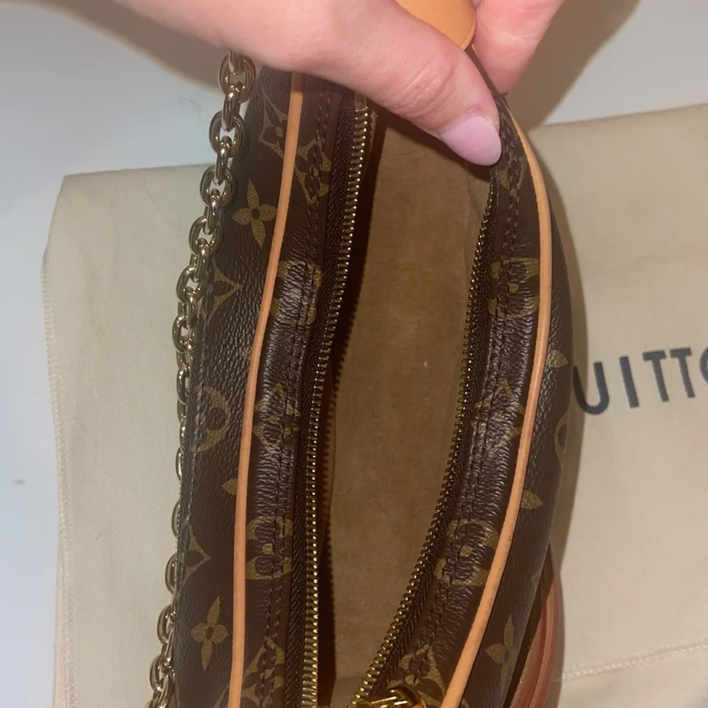 Louis Vuitton great authentic